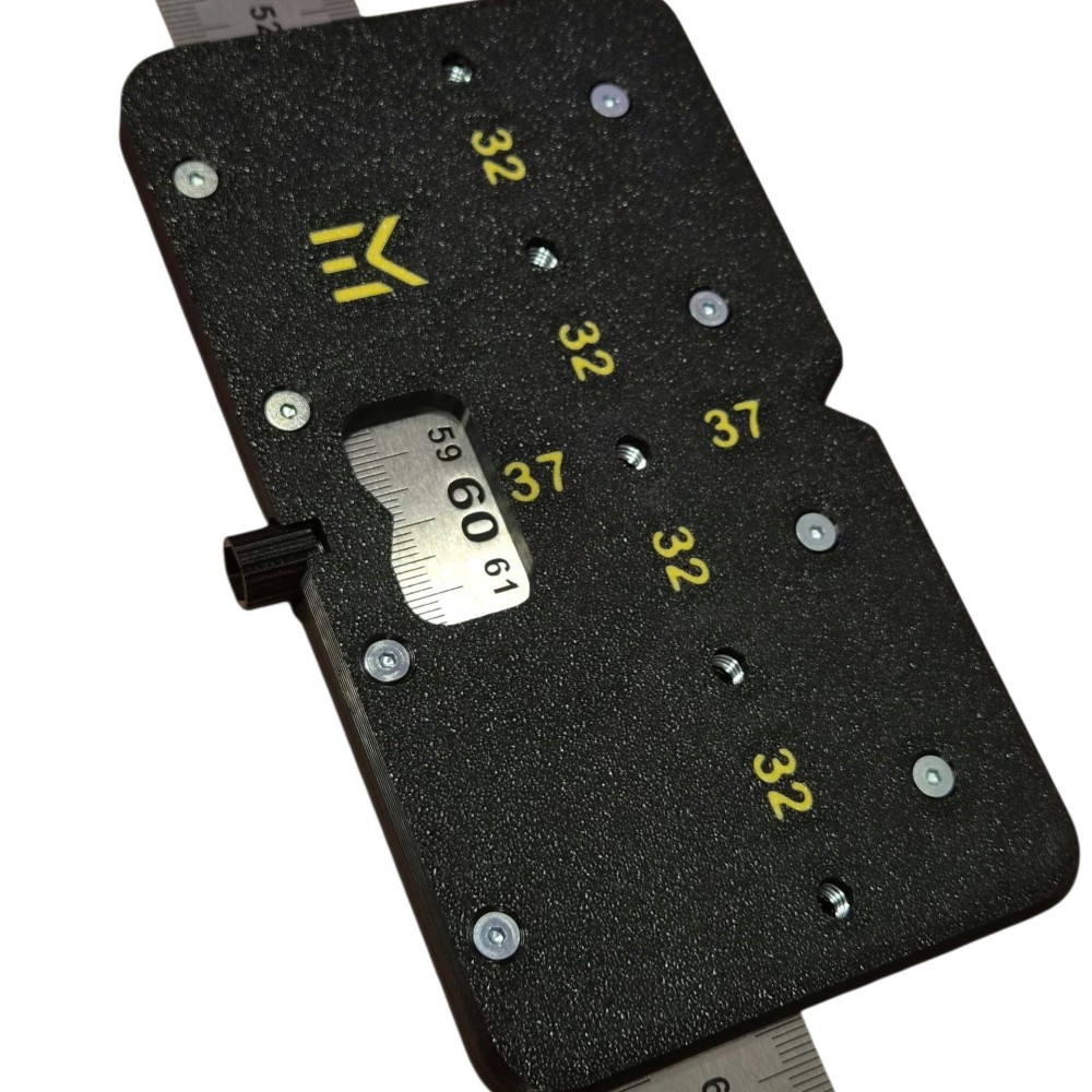 Lentynų gręžimo šablonas 5x32-37 V261002, montuojasi ant metalinės liniuotės