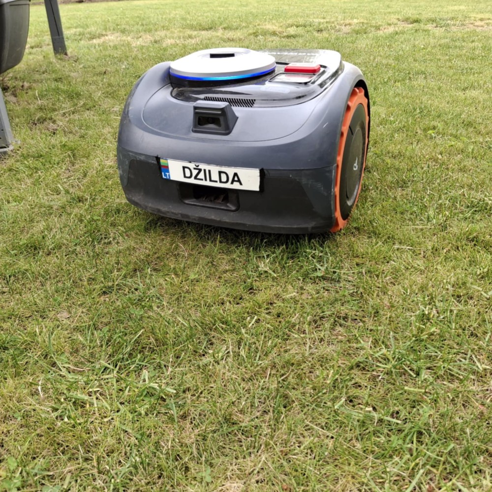 Vardiniai numeriai Jūsų vejos robotui